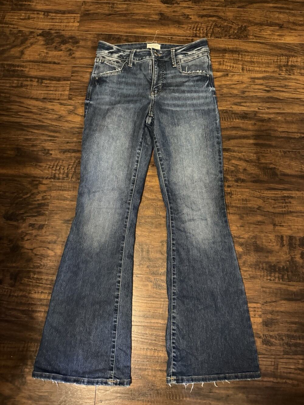 maurices Everflex Women’s Mid Rise Flare Blue Denim Jeans Size 6